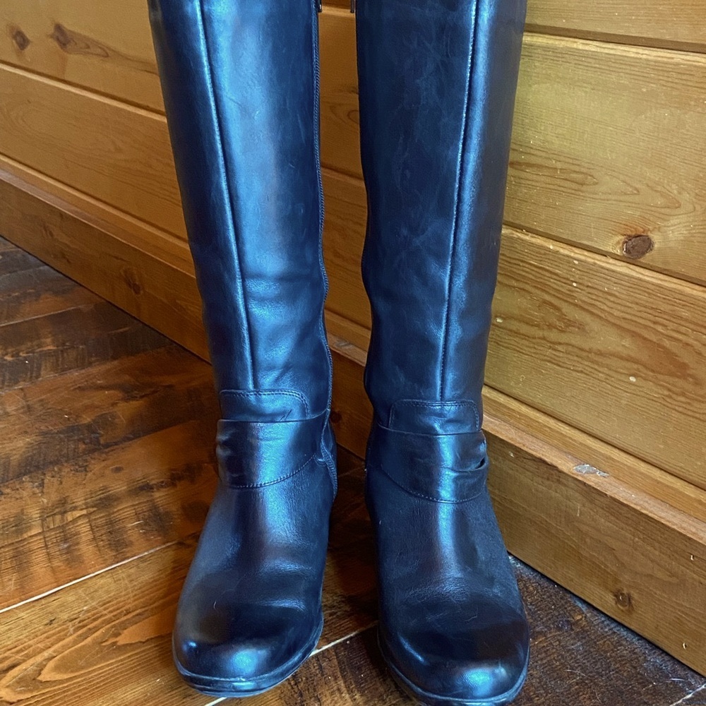 Clarks leather boots - very comfortable!